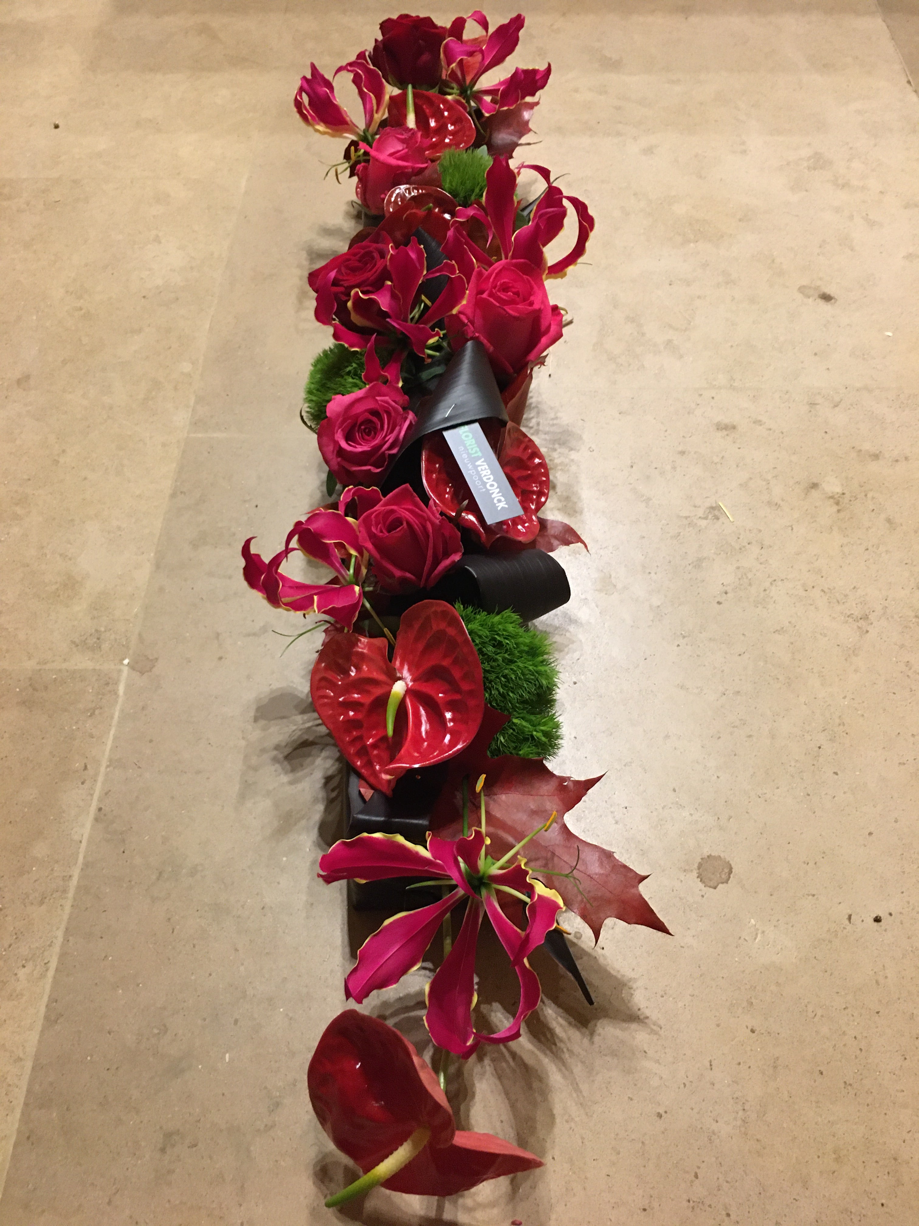 Bloemstuk fel rood