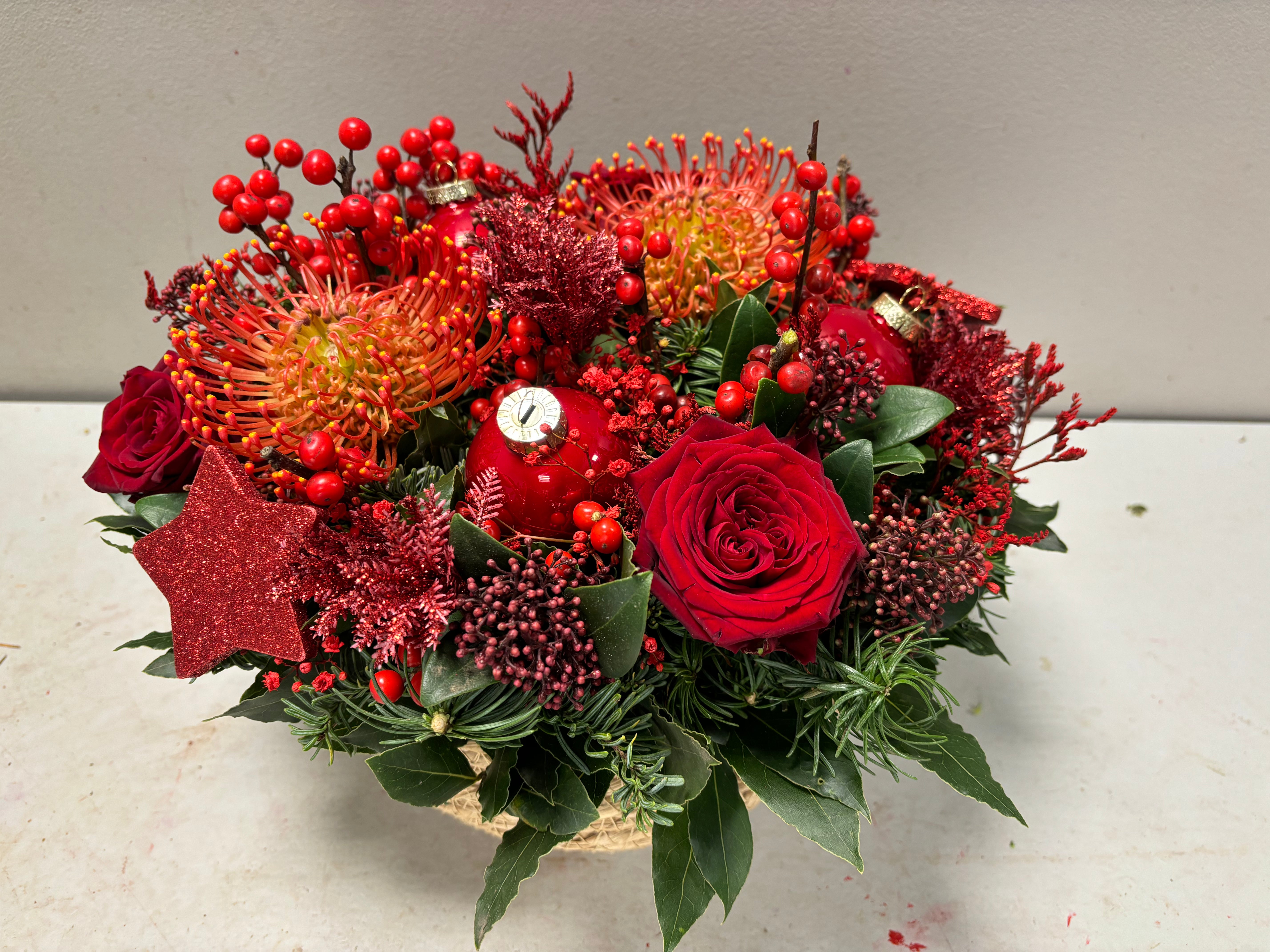 bloemstuk bol rood kerst