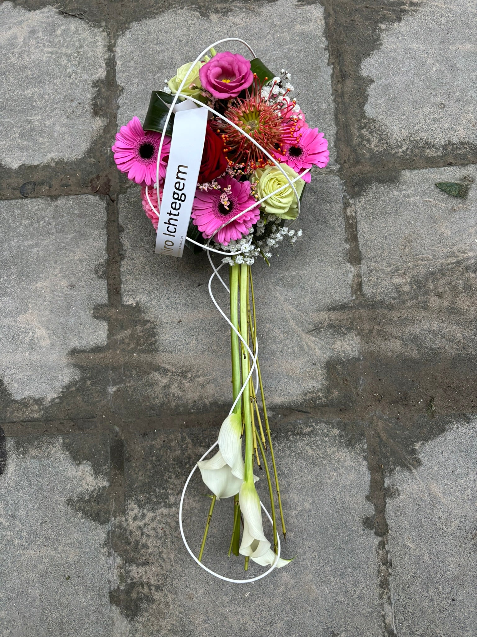Bloemstuk bol roze